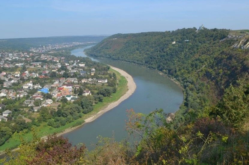 Yahilʹnytsʹkyy Zamok, Nahiryanka, Ukraine